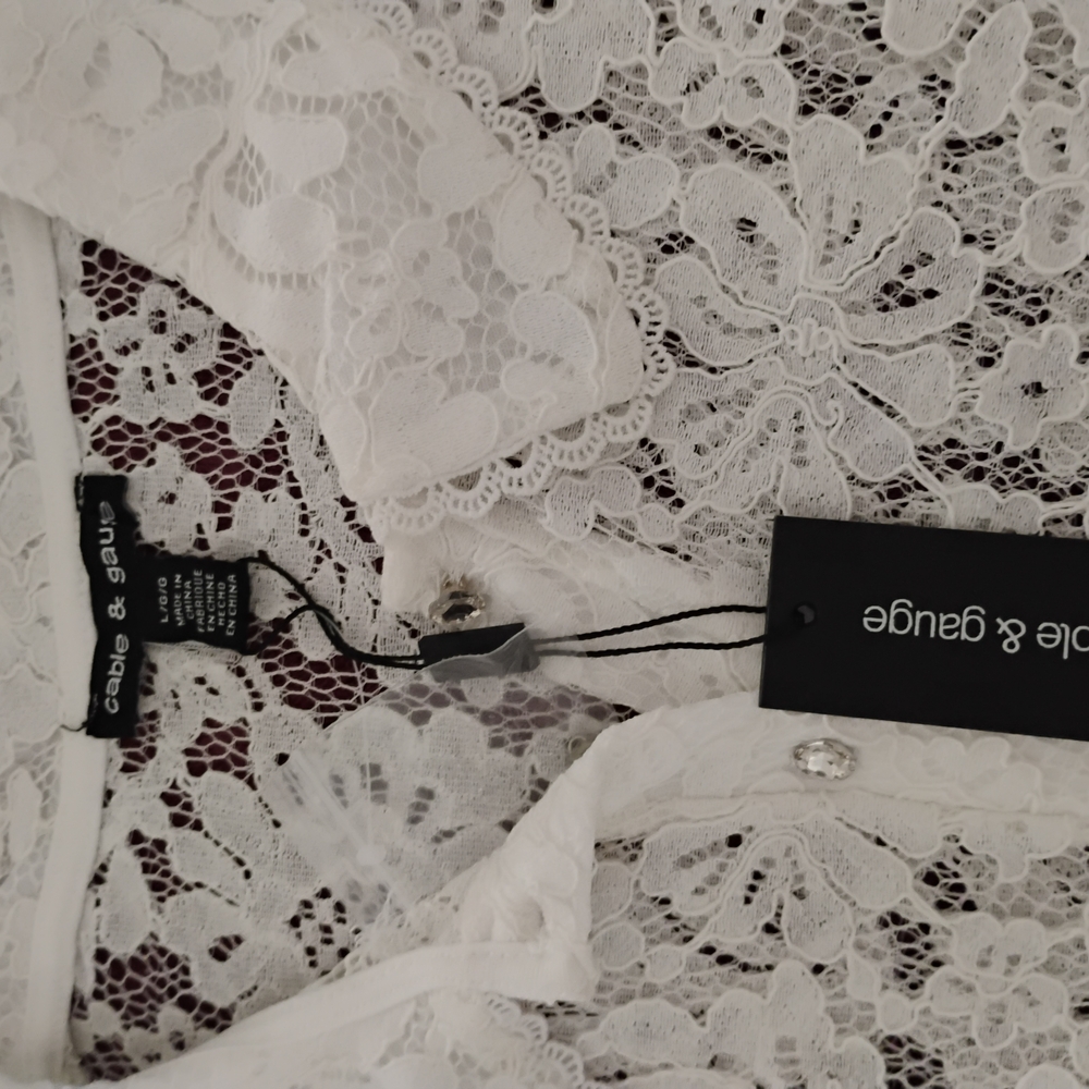 Cable & Gauge White Lace Top